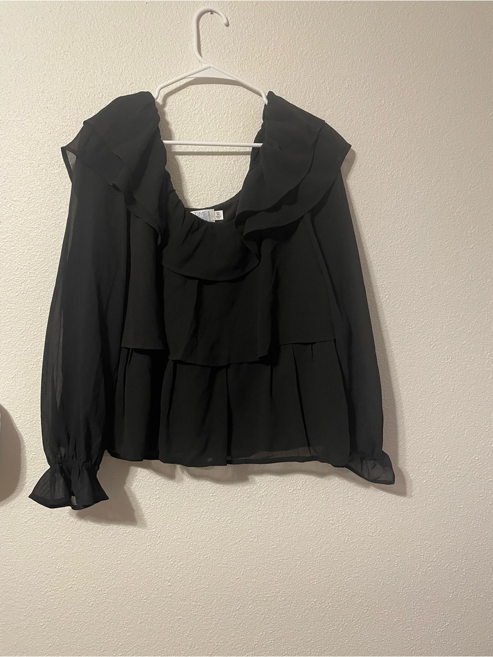 Women's Black Ruffle-Tiered Long-Sleeve Blouse